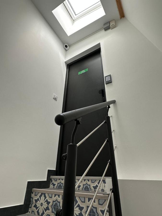 Green&Purple Studio 24-24 Access Bois-Colombes Buitenkant foto