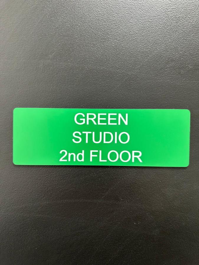 Green&Purple Studio 24-24 Access Bois-Colombes Buitenkant foto
